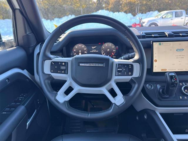 2025 Land Rover Defender 110 P300