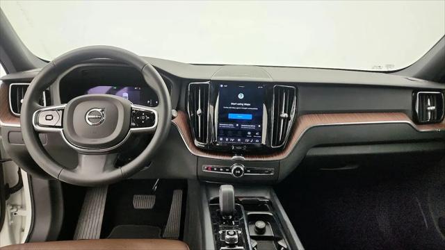 2023 Volvo XC60 B5 Plus Dark Theme