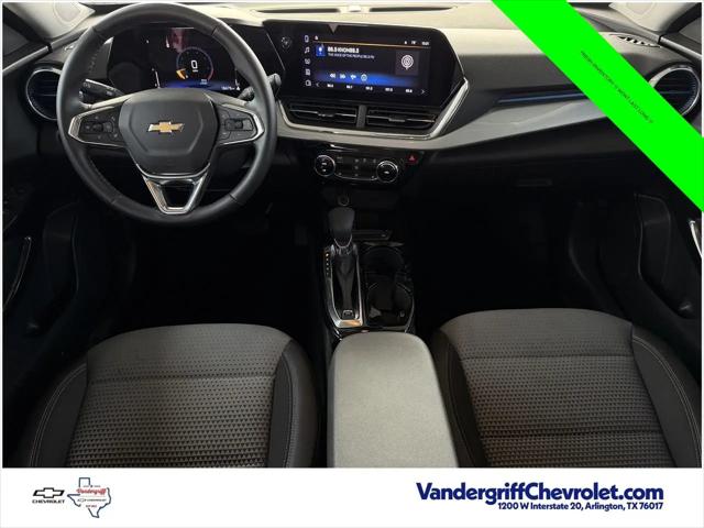 2025 Chevrolet Trax FWD LT