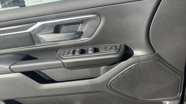 2025 Ram 1500 Big Horn Crew Cab 4x4 5'7" Box