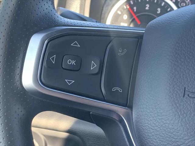2025 Ram 1500 Big Horn Crew Cab 4x4 5'7" Box