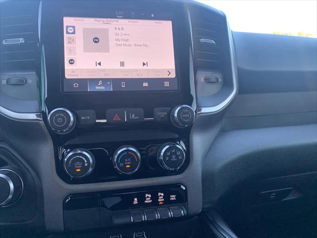 2025 Ram 1500 Big Horn Crew Cab 4x4 5'7" Box