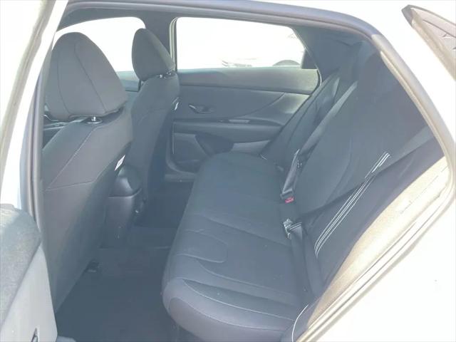 2025 Hyundai Elantra Hybrid SEL Sport