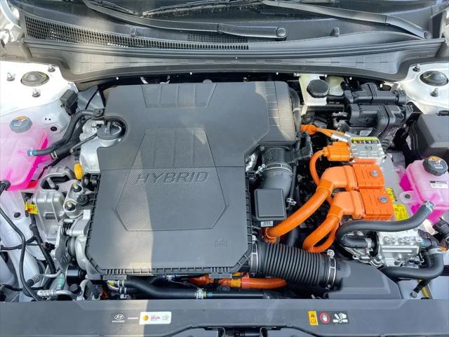 2025 Hyundai Elantra Hybrid SEL Sport
