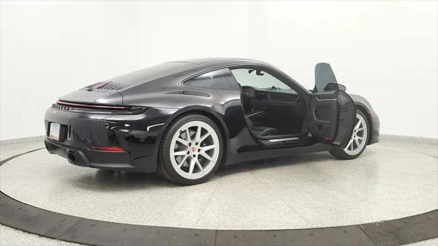 2025 Porsche 911 Carrera