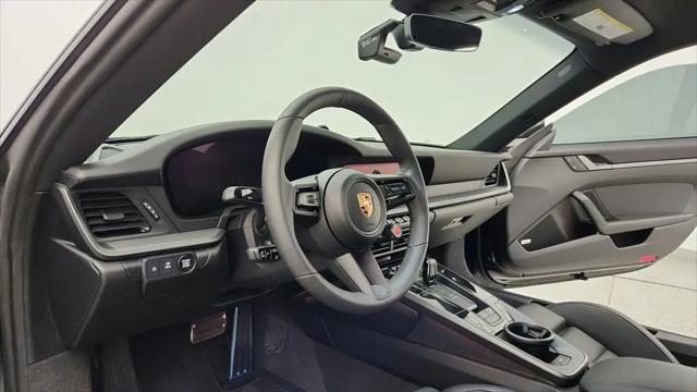 2025 Porsche 911 Carrera