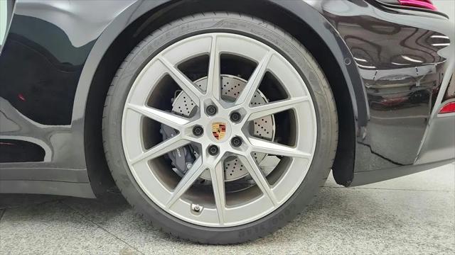 2025 Porsche 911 Carrera