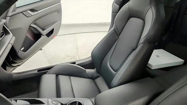2025 Porsche 911 Carrera