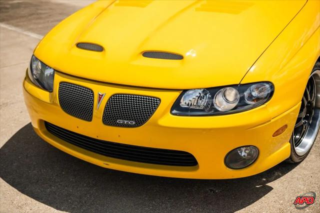 2004 Pontiac GTO Base