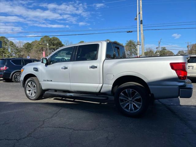 2017 Nissan Titan SL