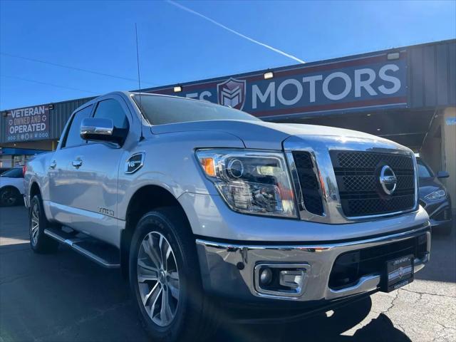 2017 Nissan Titan SL