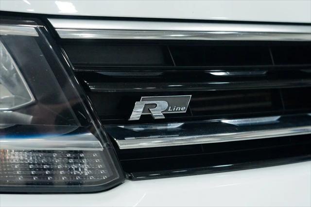 2020 Volkswagen Tiguan 2.0T SE R-Line Black