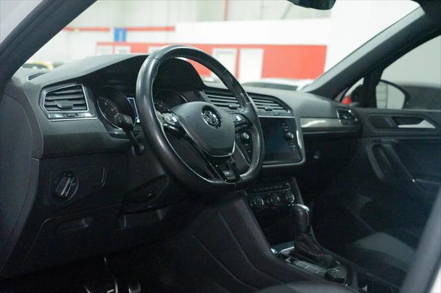 2020 Volkswagen Tiguan 2.0T SE R-Line Black