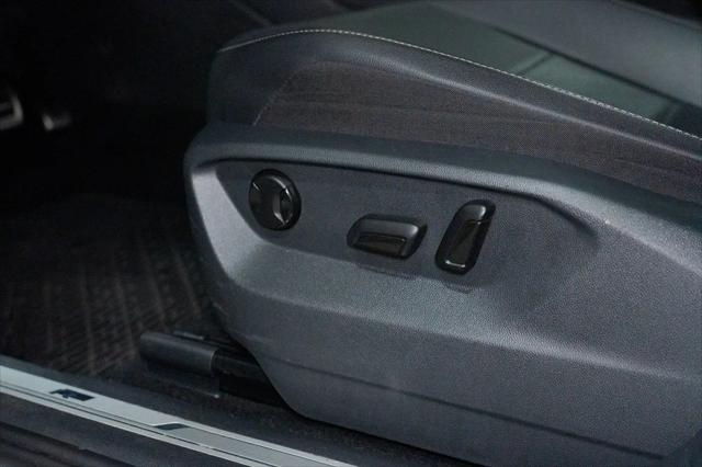 2020 Volkswagen Tiguan 2.0T SE R-Line Black