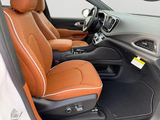 2026 Chrysler Pacifica Pinnacle AWD