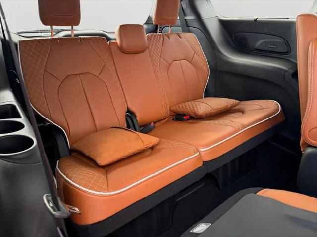 2026 Chrysler Pacifica Pinnacle AWD