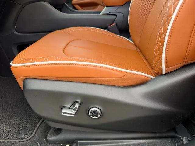 2026 Chrysler Pacifica Pinnacle AWD