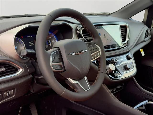 2026 Chrysler Pacifica Pinnacle AWD