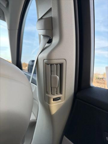 2024 Volvo XC60 B5 Ultimate Dark Theme