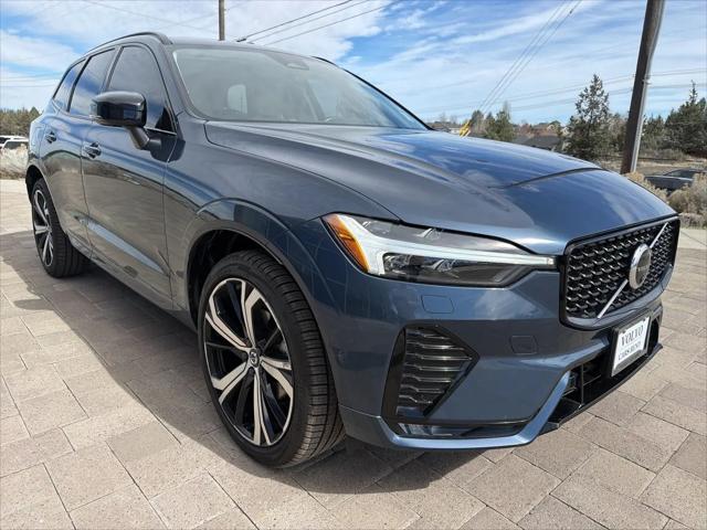 2024 Volvo XC60 B5 Ultimate Dark Theme