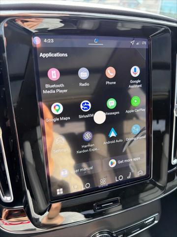 2026 Volvo XC40 Plus, B5 AWD Gas (mild hybrid), Dark