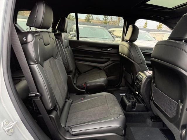 2025 Jeep Grand Cherokee L Altitude X 4x4