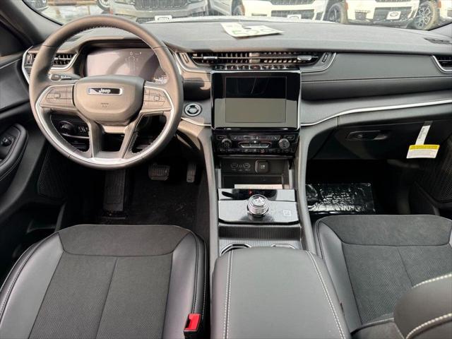 2025 Jeep Grand Cherokee L Altitude X 4x4