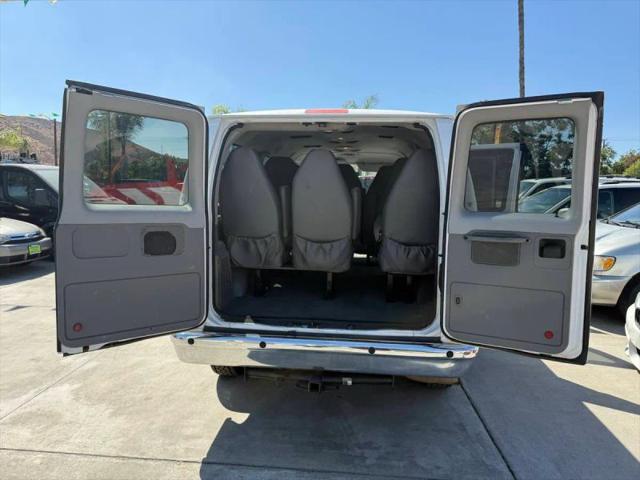 2009 Ford E-350 Super Duty XLT