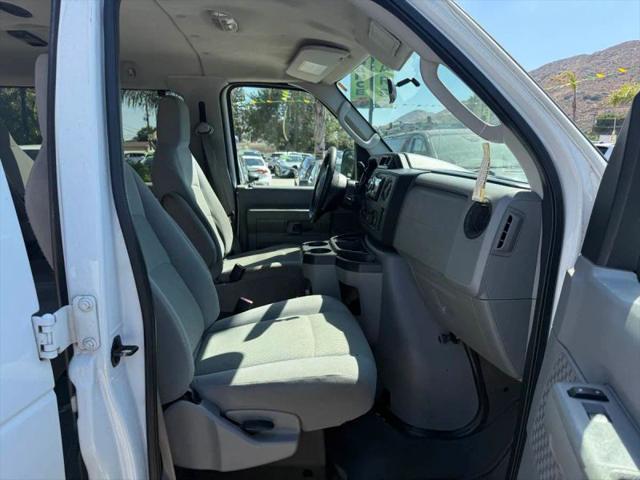 2009 Ford E-350 Super Duty XLT