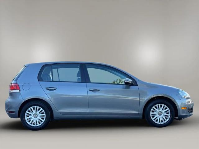 2011 Volkswagen Golf 2.5L 4-Door