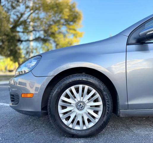 2011 Volkswagen Golf 2.5L 4-Door