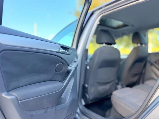 2011 Volkswagen Golf 2.5L 4-Door