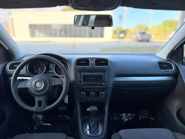 2011 Volkswagen Golf 2.5L 4-Door
