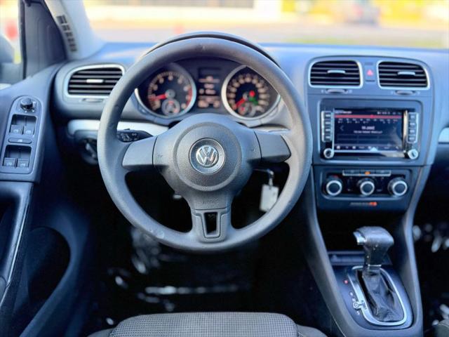 2011 Volkswagen Golf 2.5L 4-Door