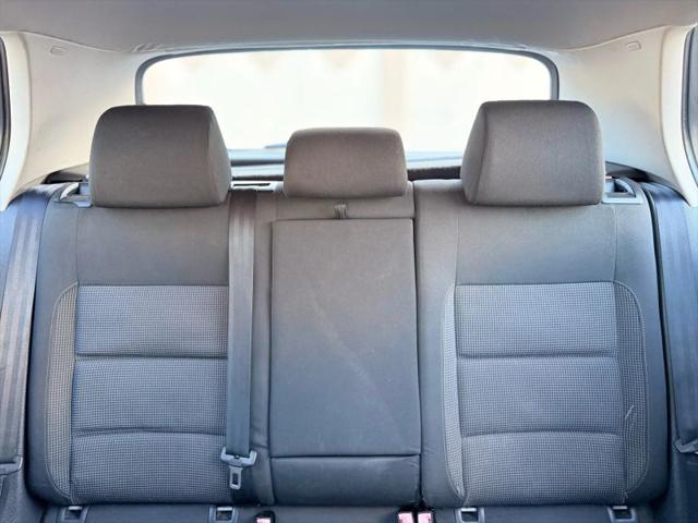 2011 Volkswagen Golf 2.5L 4-Door