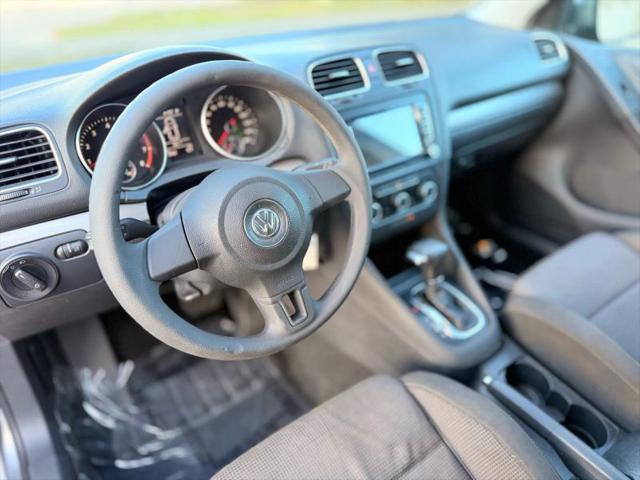 2011 Volkswagen Golf 2.5L 4-Door