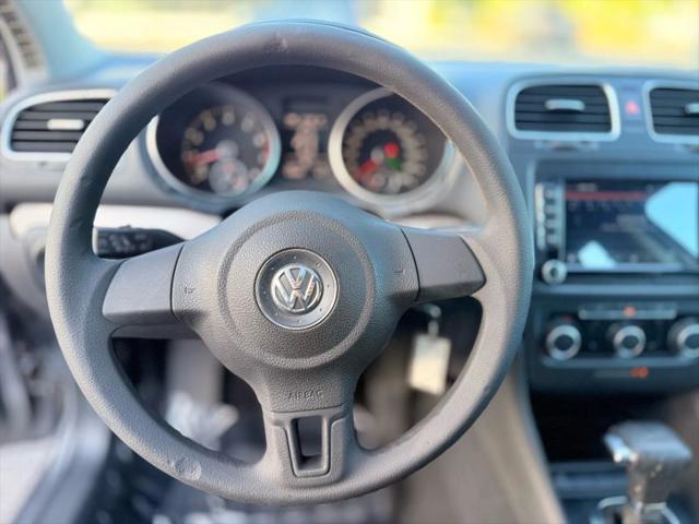 2011 Volkswagen Golf 2.5L 4-Door