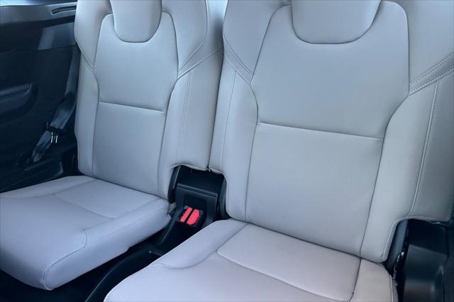 2026 Volvo XC90 Plus, B5 AWD Gas (mild hybrid), Gasoline, Bright, 7 Seats