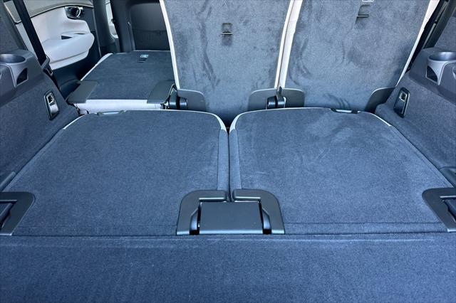 2026 Volvo XC90 Plus, B5 AWD Gas (mild hybrid), Gasoline, Bright, 7 Seats