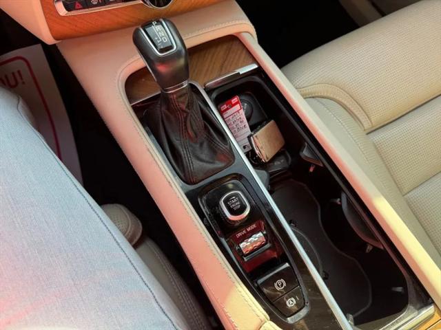 2019 Volvo XC90 T6 Inscription