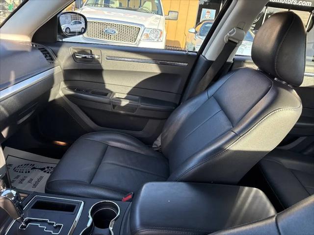 2010 Chrysler 300 Touring/Signature Series