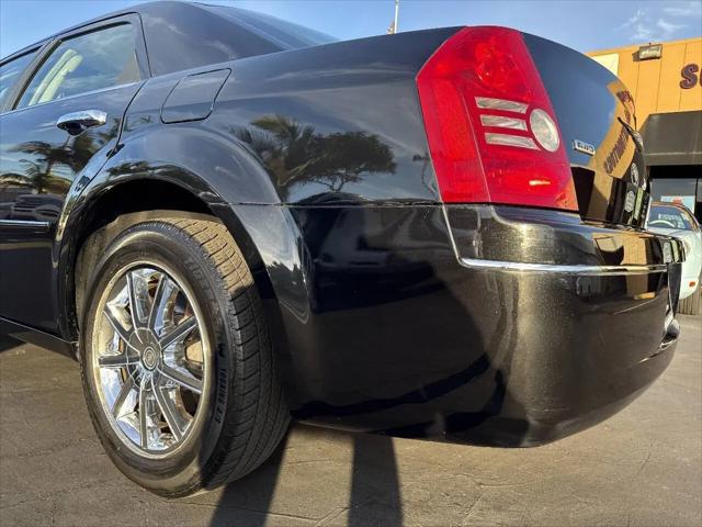 2010 Chrysler 300 Touring/Signature Series