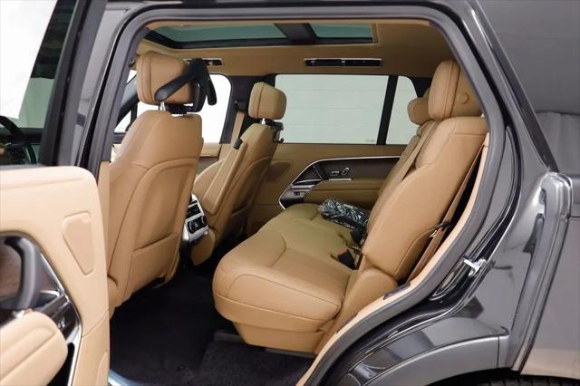 2026 Land Rover Range Rover P530 SE 7 Seat