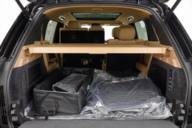 2026 Land Rover Range Rover P530 SE 7 Seat