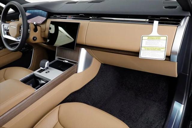 2026 Land Rover Range Rover P530 SE 7 Seat