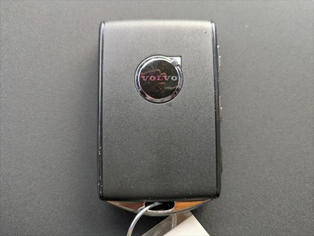 2026 Volvo XC90 Plus, B6 AWD Gas (mild hybrid), Gasoline, Bright, 7 Seats
