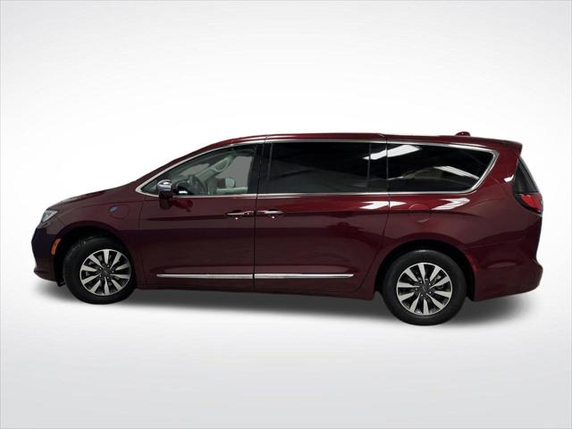 2022 Chrysler Pacifica Hybrid Limited