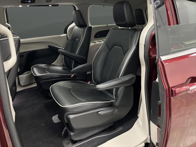 2022 Chrysler Pacifica Hybrid Limited