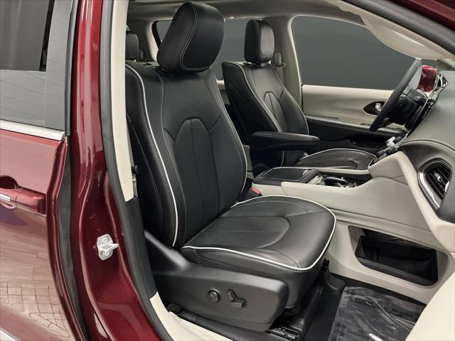 2022 Chrysler Pacifica Hybrid Limited