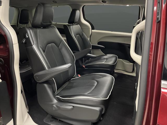 2022 Chrysler Pacifica Hybrid Limited